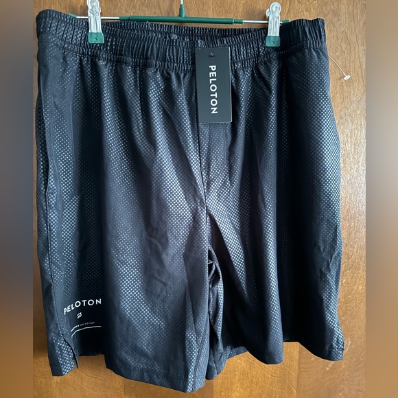 NWT/ Peloton men shorts size Large - Picture 1 of 5